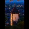 freiburger schwabentor zur blauen stunde